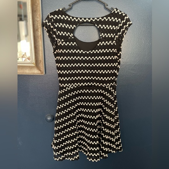 Candies Black and White Dress Size M - Picture 3 of 3